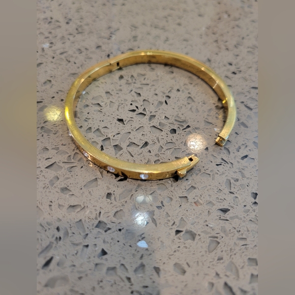 Like New Kate Spade Gold Bracelet, Set In Stone Hinged Bangle - Picture 4 of 4